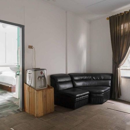 Urbanview Hotel Ananda Syariah By Reddoorz Букитинги Екстериор снимка