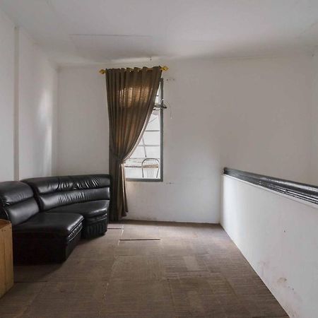 Urbanview Hotel Ananda Syariah By Reddoorz Букитинги Екстериор снимка