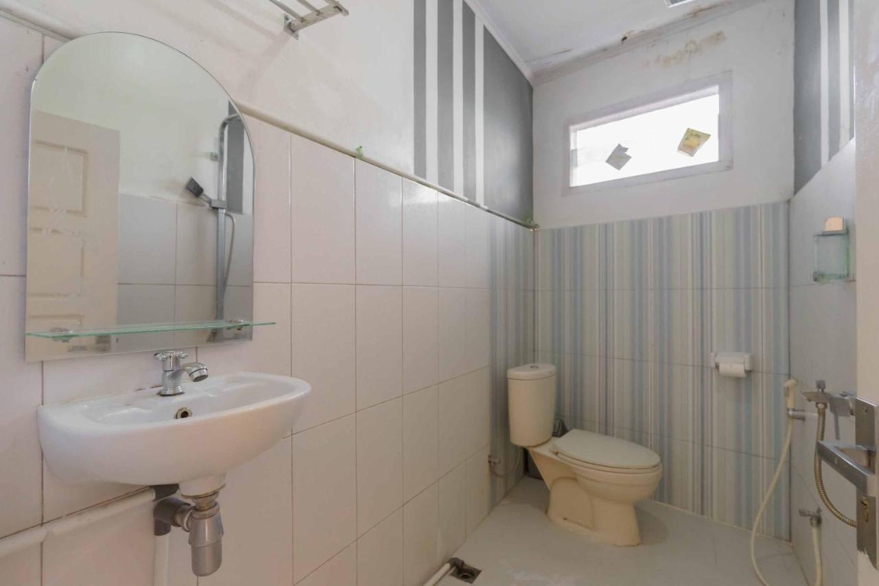 Urbanview Hotel Ananda Syariah By Reddoorz Букитинги Екстериор снимка