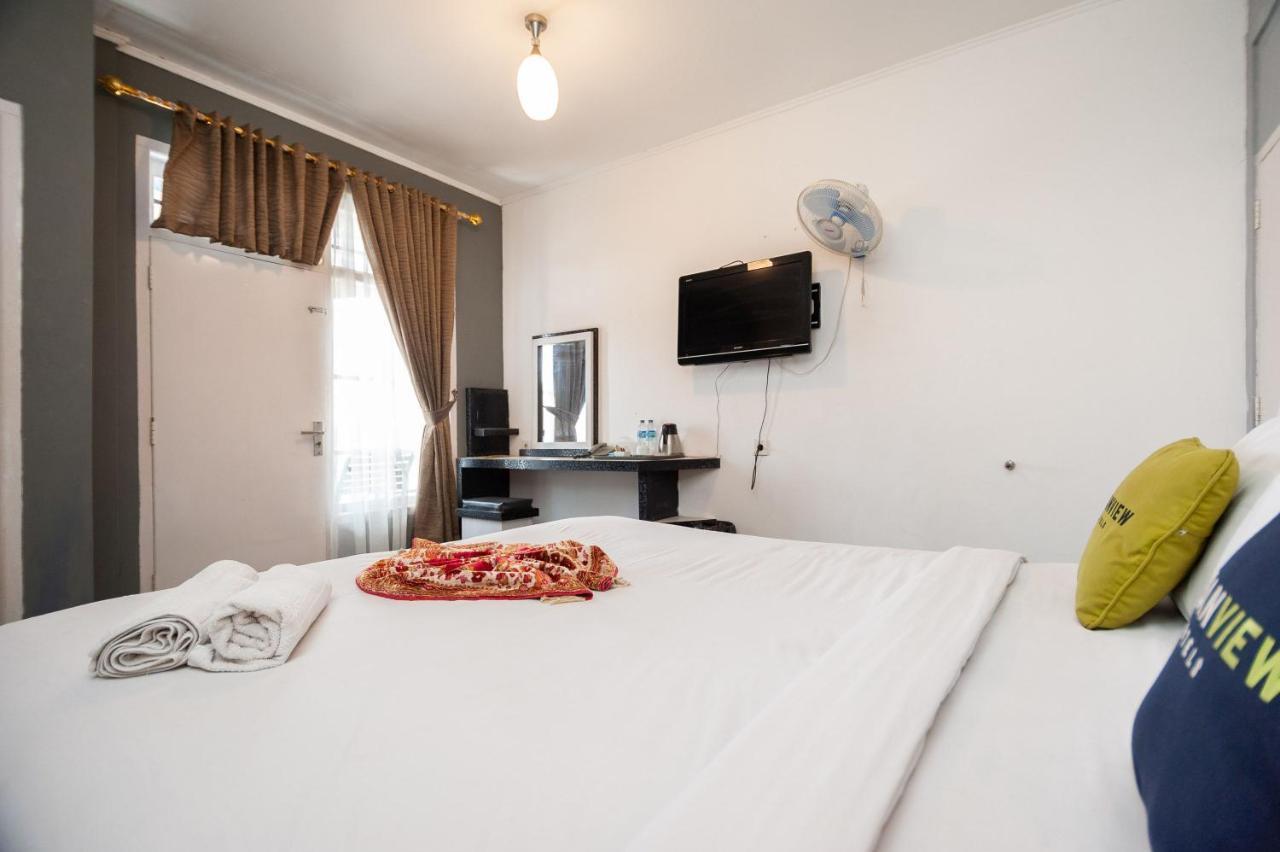 Urbanview Hotel Ananda Syariah By Reddoorz Букитинги Екстериор снимка